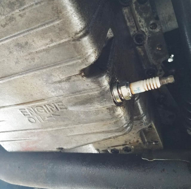 Auto Mechanics Share The Funniest Things They See On The Job